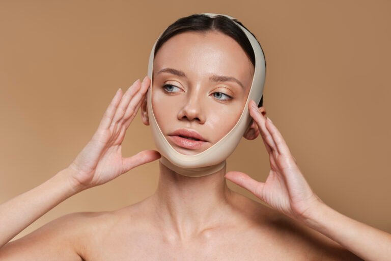 chirurgie des pommettes pour restaurer le volume du milieu du visage