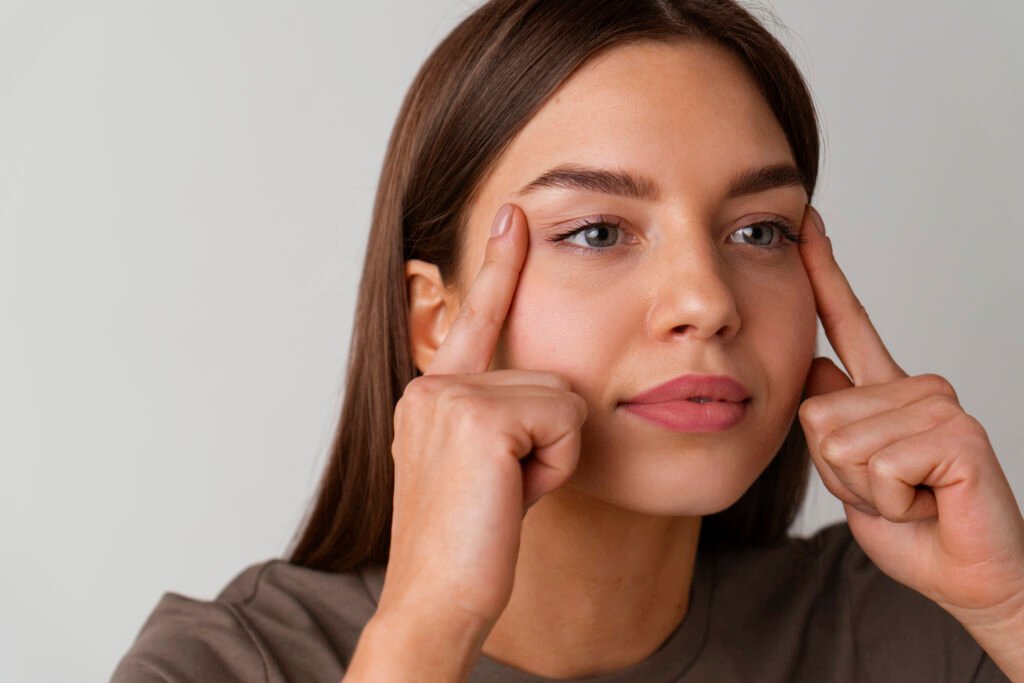 chirurgie des yeux en amande pour un regard plus étiré