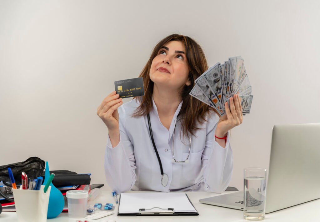 Comment comparer les prix des cliniques à Cayra Clinics