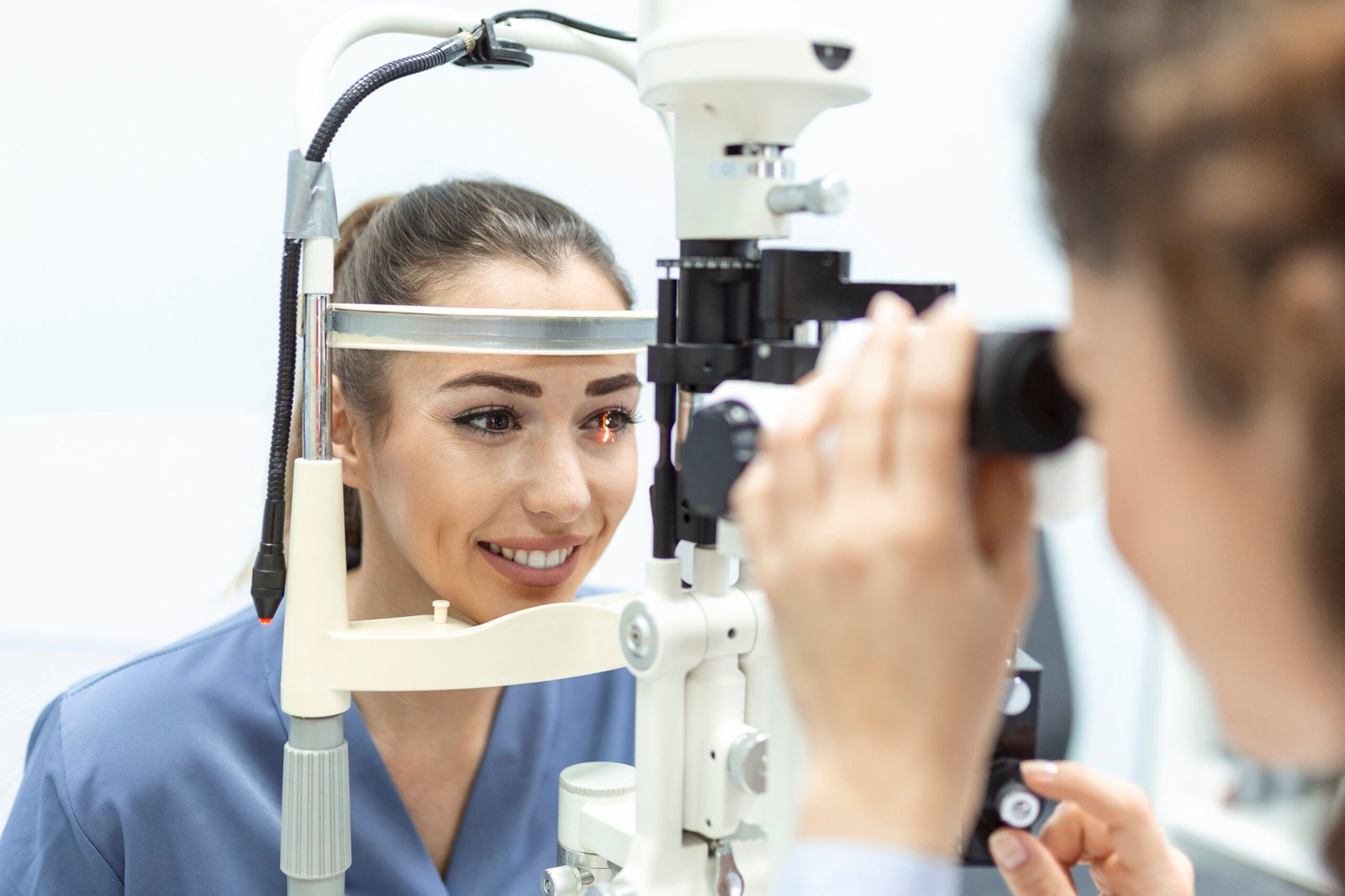 Chirurgie oculaire Turquie VIH et examen de la vue sécurisé à la Cayra Clinic