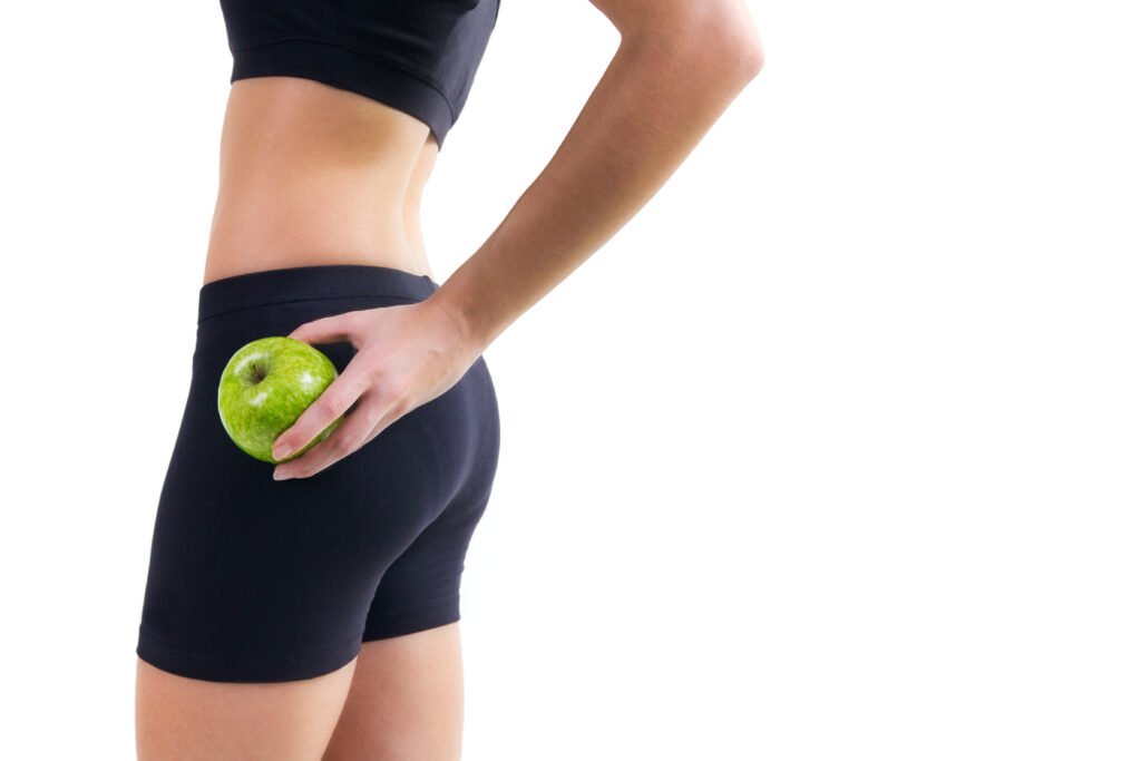 Pose d implants fessiers en silicone haut de gamme pour apporter du volume