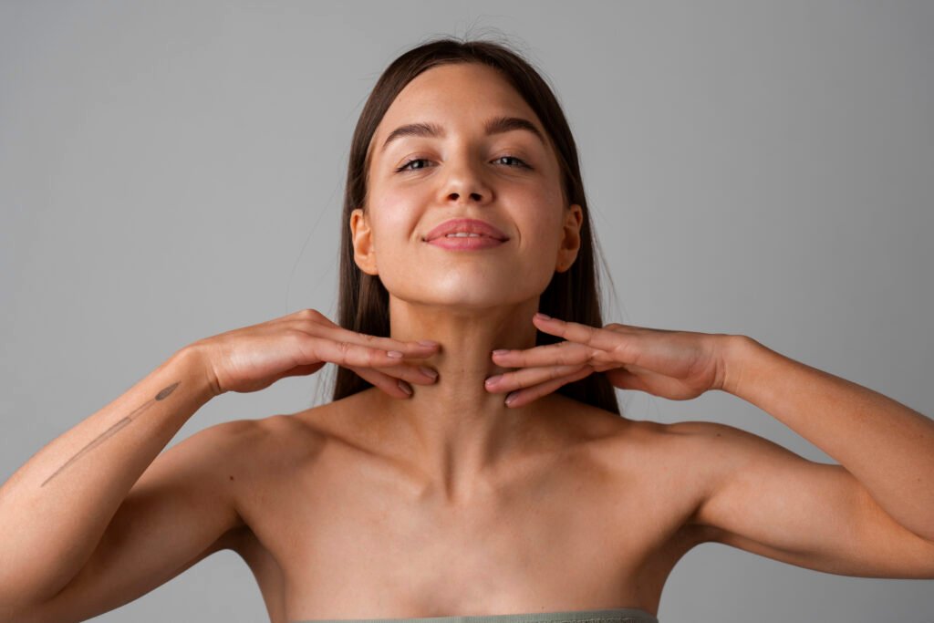 Lifting cervico-facial Deep Plane pour un rajeunissement naturel du visage